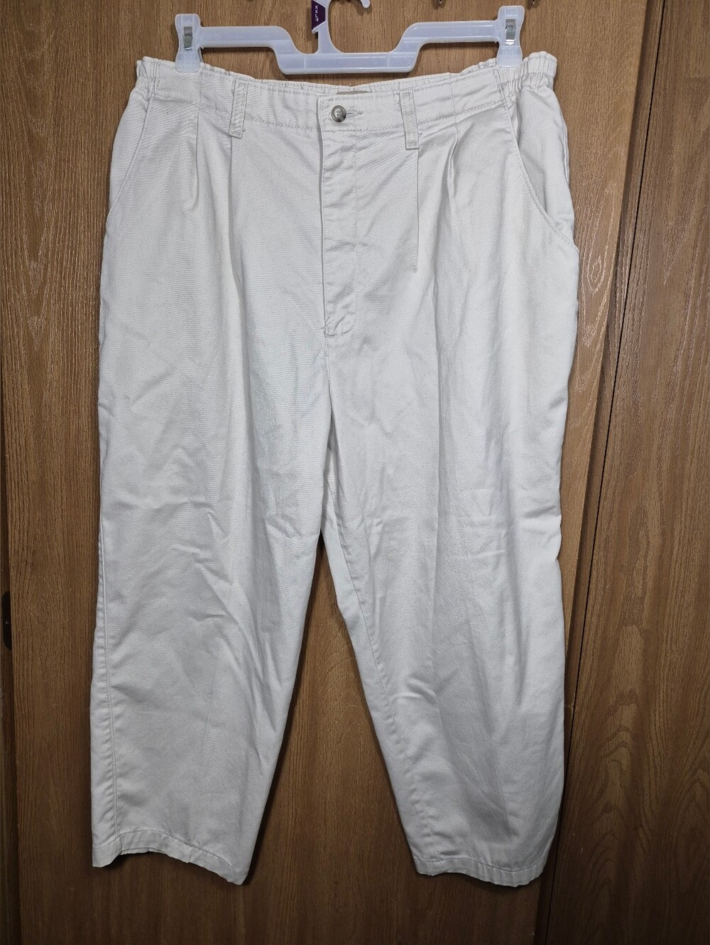 Vintage 90s Lee Casuals Women's Beige Doubled Pleated Chino Pants 20W